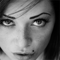 femme-regard-yeux