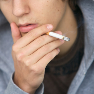 adolescent-fume