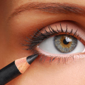 eyeliner-application-astuce