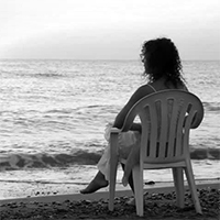 woman-waiting-desperate-love