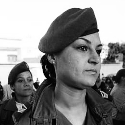 soldat-femme-tunisienne
