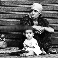 homeless-woman-child